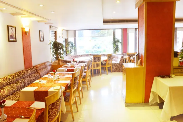 Ashraya International Hotel - 3