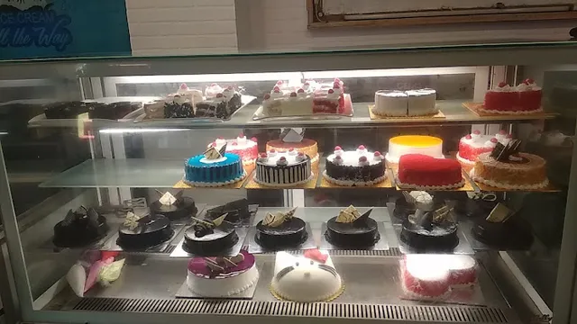 7th Heaven Cake Shop - 2