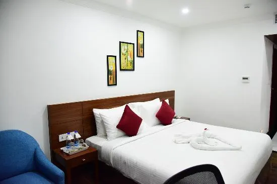 The Royal Comfort - 4