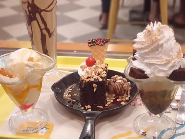 POLAR BEAR - THE ICE CREAM SUNDAE ZONE - 4