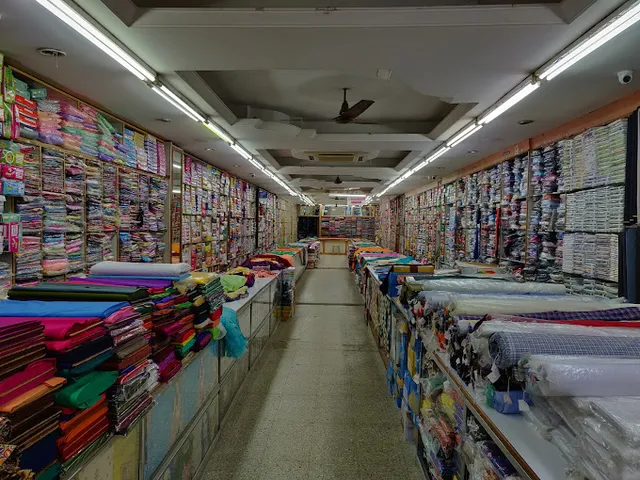 Uthaiyam Cloth Centre - 2
