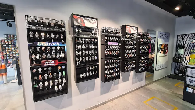 Fastrack Store - 4