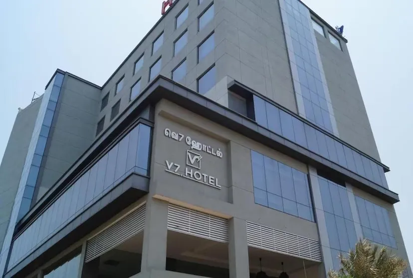V7 Hotel