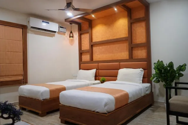 Hotel Crystal Park - 3