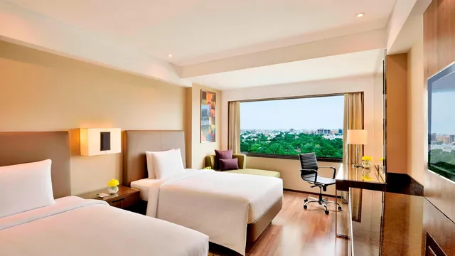 Courtyard by Marriott Chennai - 4