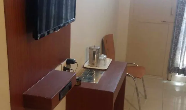 Hotel Rajdhani Guest House - 2