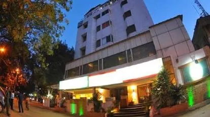 Hotel Shri Devi Park