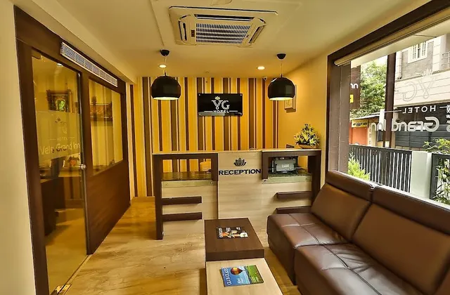 Hotel Vels Grand Inn - 2