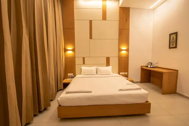 Hotel Rathna Residency - 4