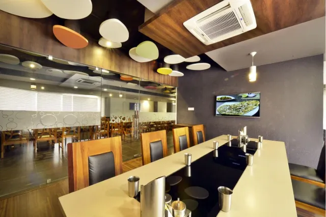 Hotel Mahi's Gateway - 2