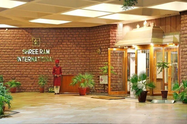 Hotel Sriram International - 2