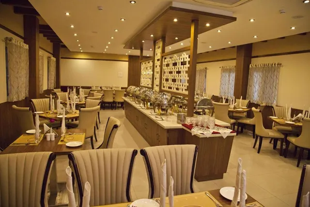 PRINCE GARDENS HOTEL - 3