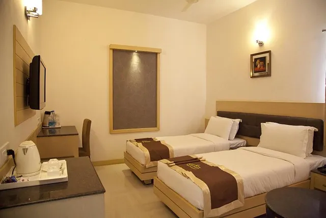 PRINCE GARDENS HOTEL - 4