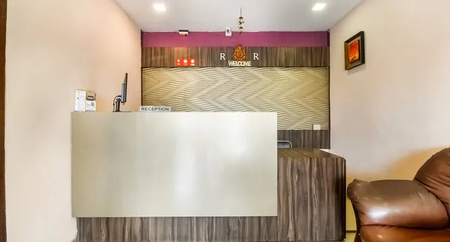 Capital O Hotel Rr Grand - 2