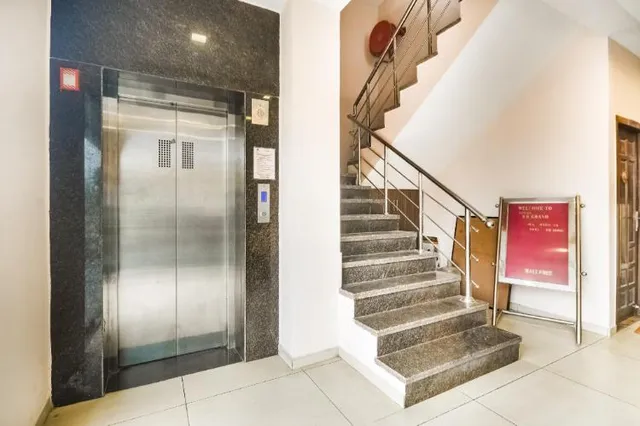 Capital O Hotel Rr Grand - 3