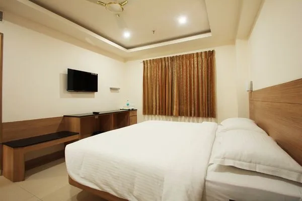 Hotel Royal Castle Inn - 4