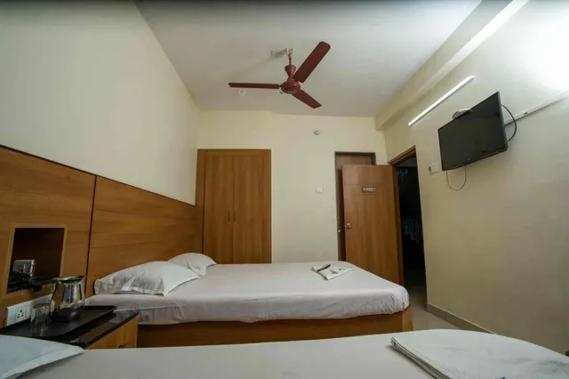 SREE SUBBU HOTEL - 4