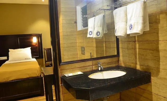 Ranis Grand Hotel - 4