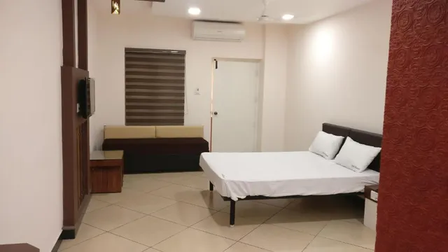 Hotel Ashok Bhavan - 4