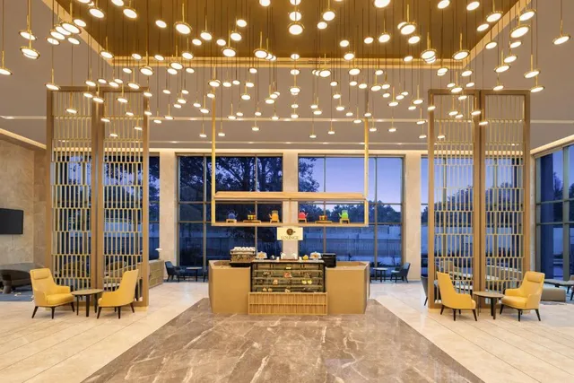 Courtyard by Marriott Tiruchirappalli - 2