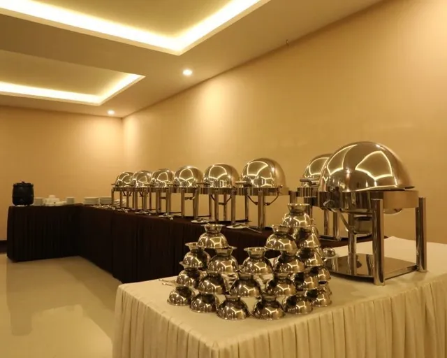 The Thangam Grand Hotel - 3