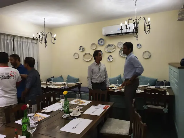 The French Door (Café & Restaurant) - 4