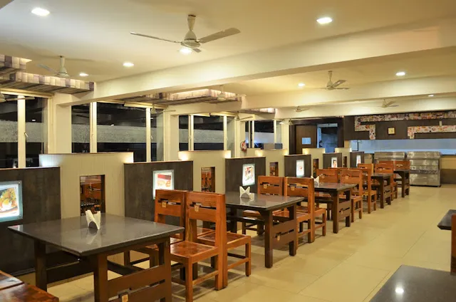 Shree Anandhaas | Lakshmi Mills Junction - 4