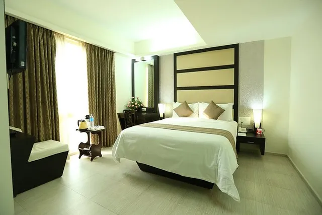 Pattom Royal Hotel - 4