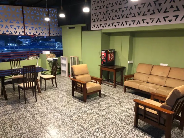 The Lodge- Bed & Breakfast Hotel - 3