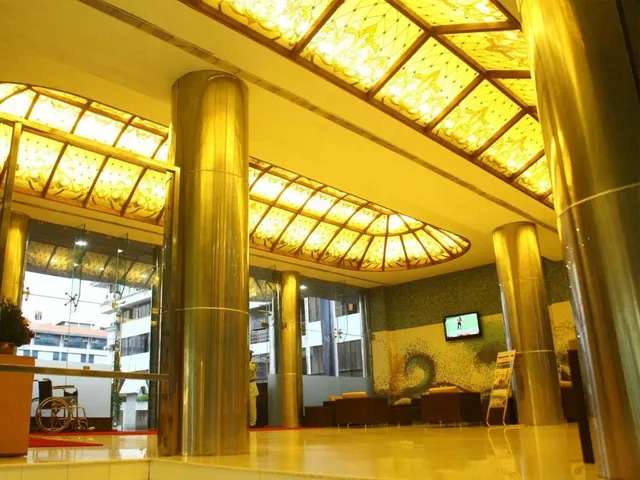 Hotel SAJ LUCIYA - 2