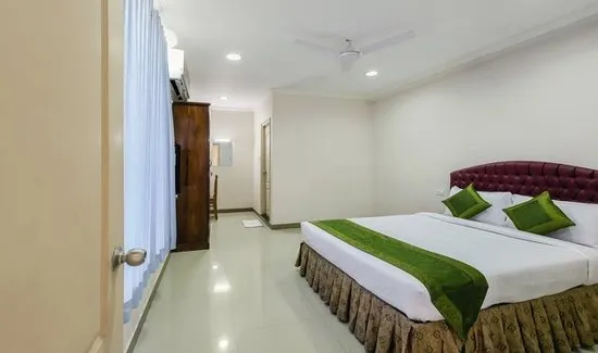 Stayzone Royal INN - 4