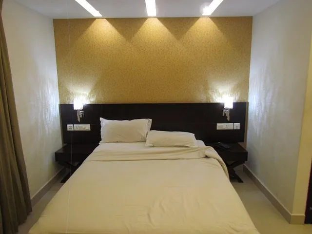 Hotel Town Tower - 4