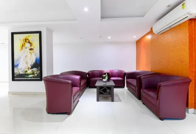 Super OYO Flagship Hotel Tyche Stays - 3