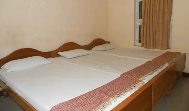 Jins & Jimmy Hotel - 4