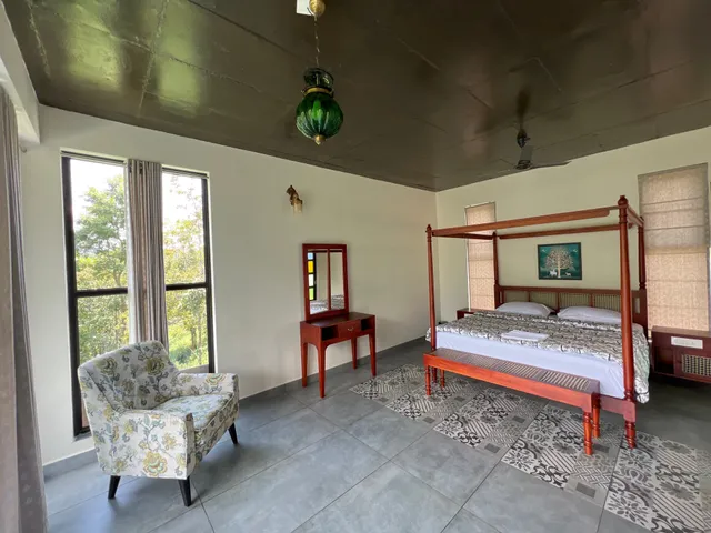 The Heartland Hotel - 3