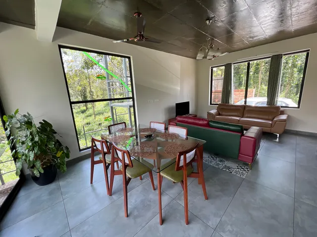 The Heartland Hotel - 2