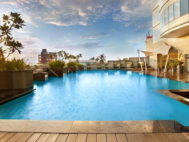 Holiday Inn Cochin - 3