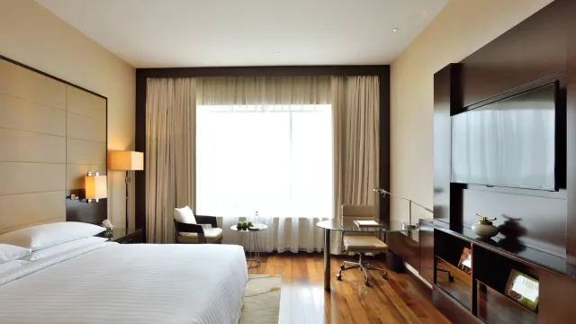 Kochi Marriott Hotel - 3