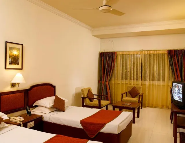 Hotel Abad Fort Kochi Chullikkal - 4