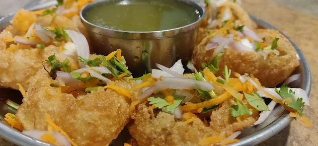 Velan Kaappi Tea Desk - 2