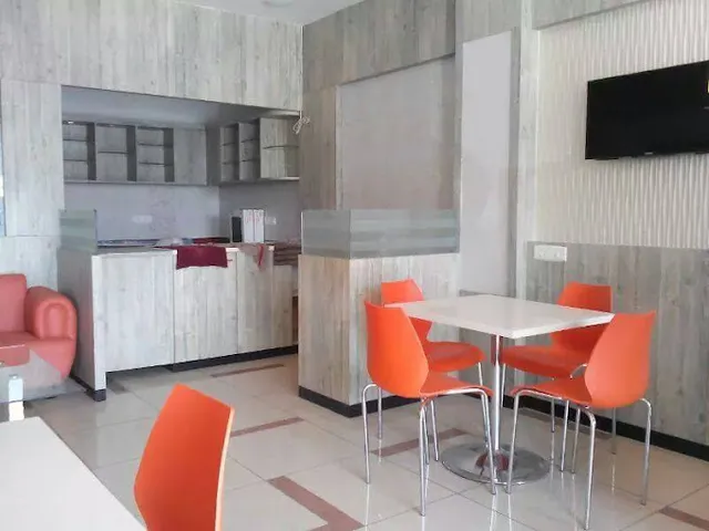 Chai n' Gupshup Tea Hangout - 6