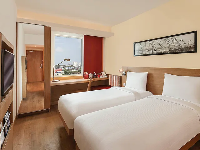 ibis Kochi City Centre - 4