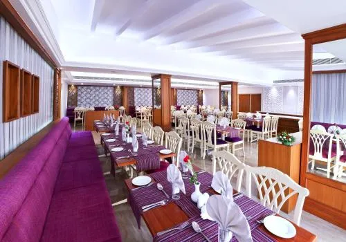 Abad Metro Hotel | MG Road Kochi - 3