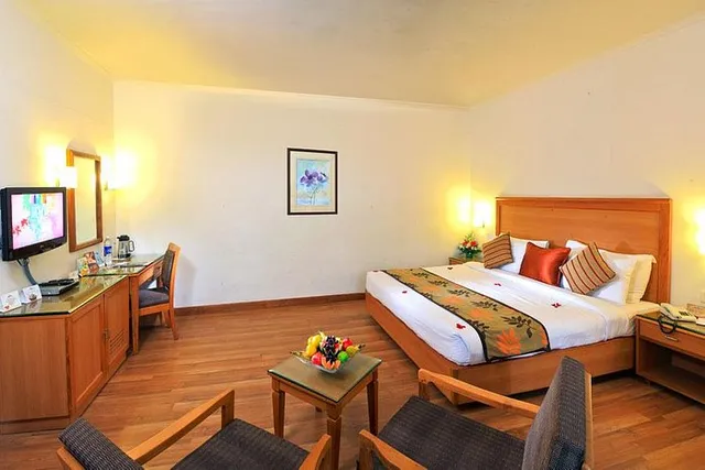 Abad Metro Hotel | MG Road Kochi - 4