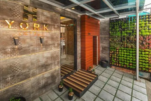 York Hotel Kochi - 2