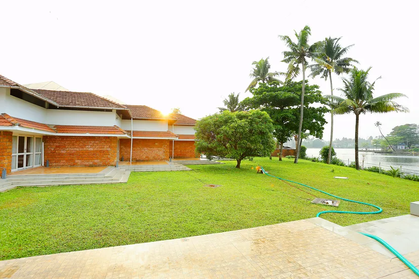 Super OYO Capital O Island Inn