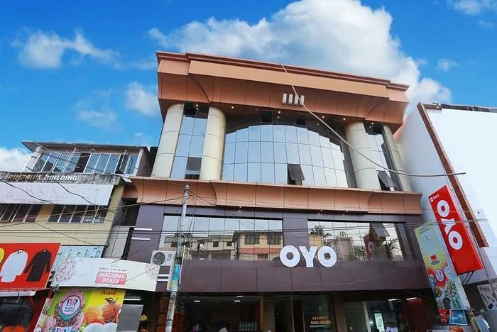 OYO 5643 Hotel Malabar Plaza