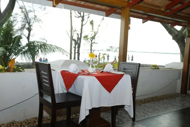 Old Lighthouse Bristow Hotel - Seaview Heritage Hotel - 3