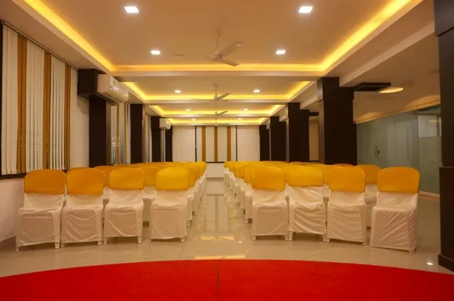 Kaypee's Grande | Hotel in Kochi - 3