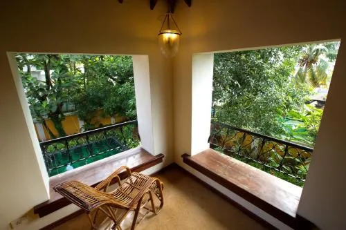 Tea Bungalow - 3